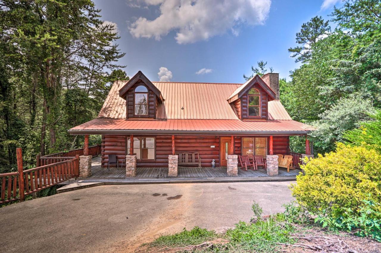 Pigeon Forge Getaway With Covered Patio And Hot Tub! Bagian luar foto