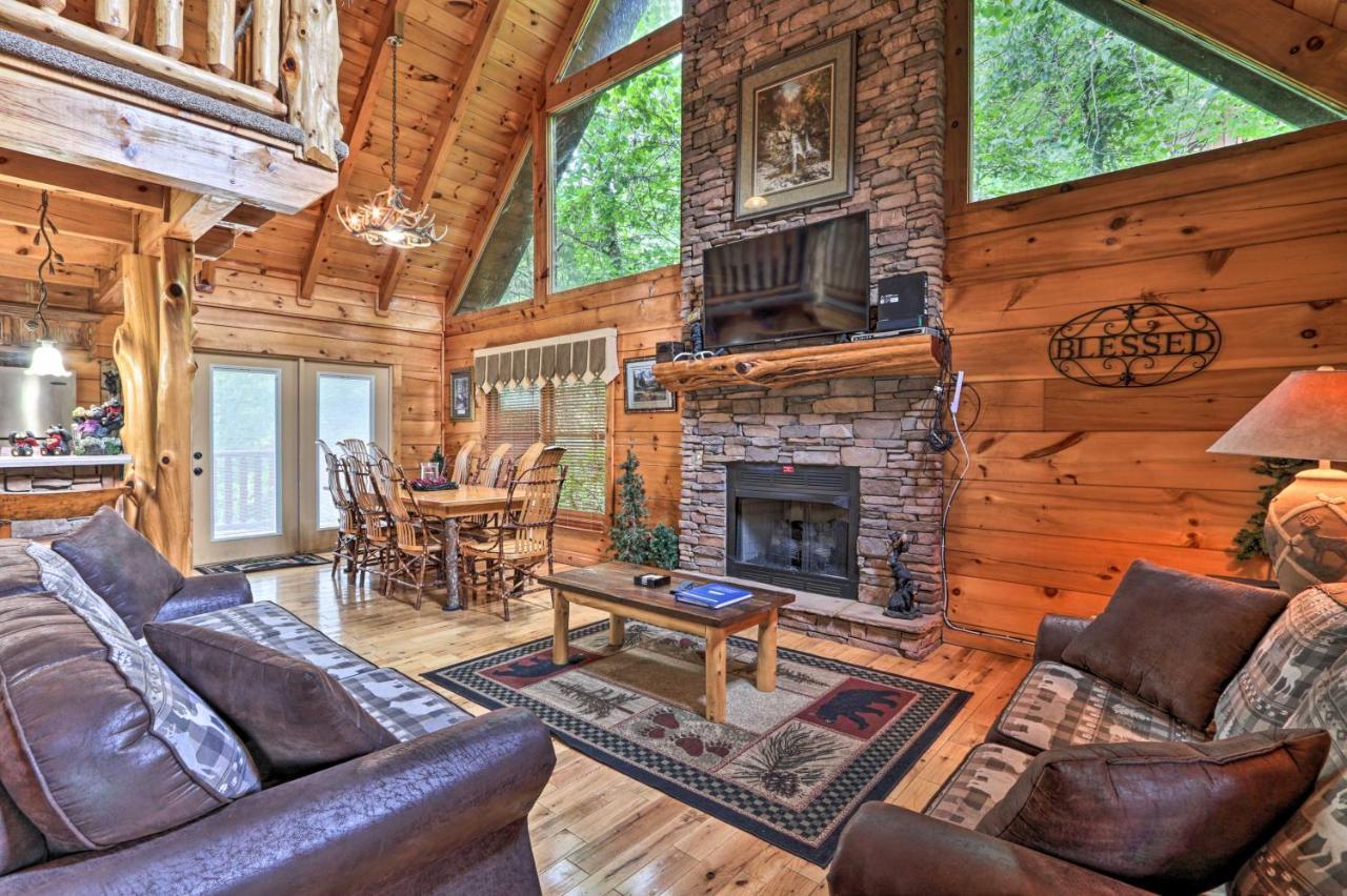 Pigeon Forge Getaway With Covered Patio And Hot Tub! Bagian luar foto