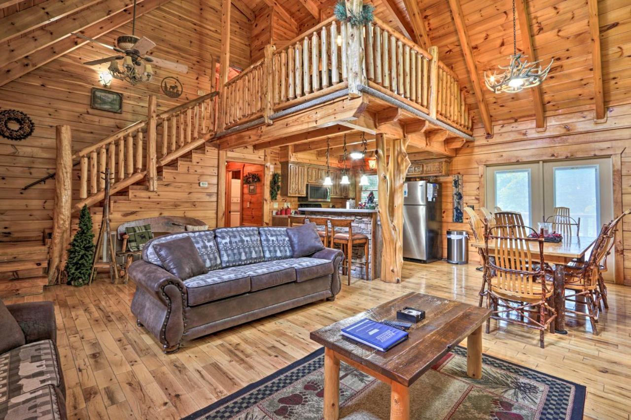 Pigeon Forge Getaway With Covered Patio And Hot Tub! Bagian luar foto