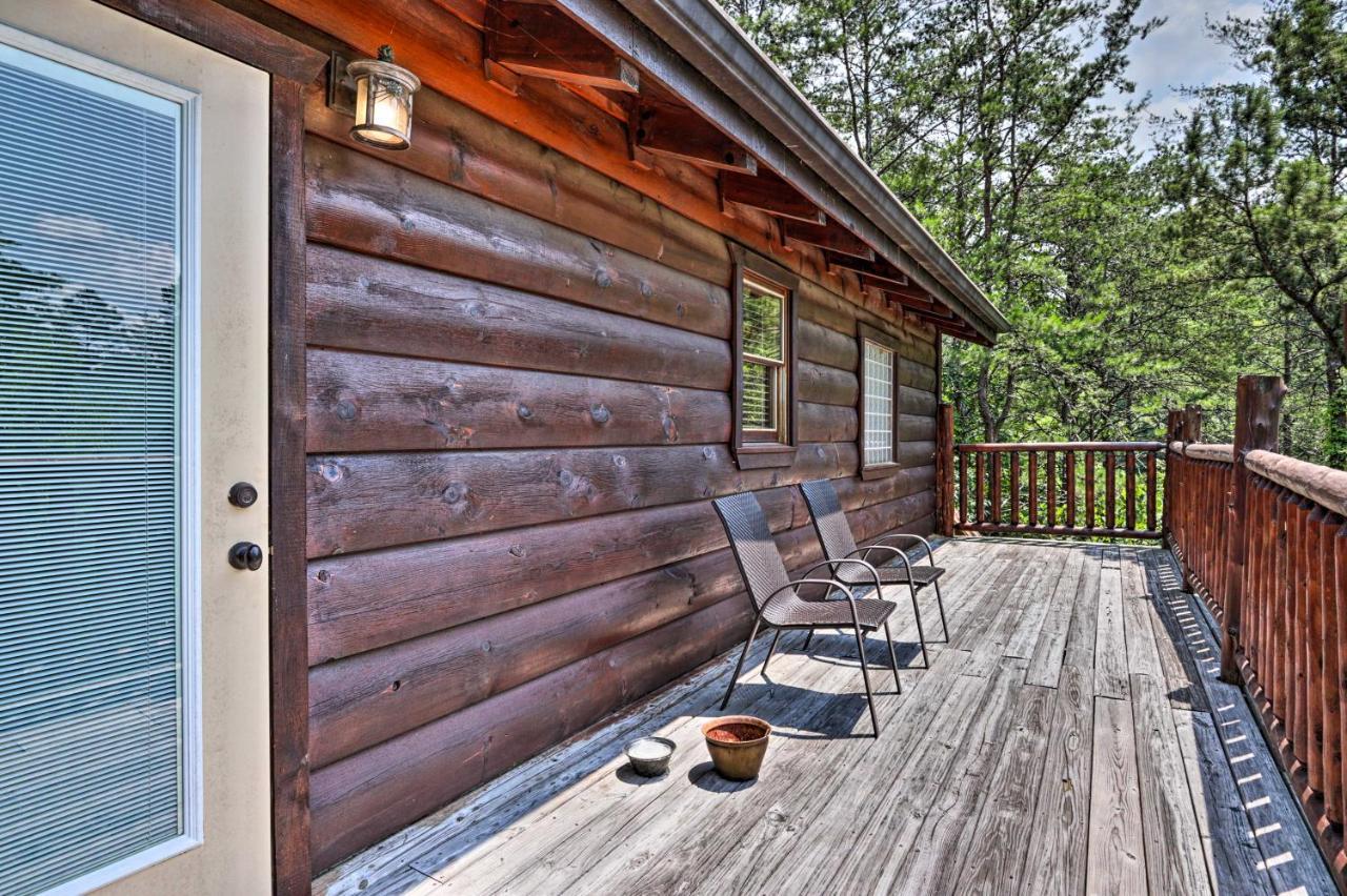 Pigeon Forge Getaway With Covered Patio And Hot Tub! Bagian luar foto