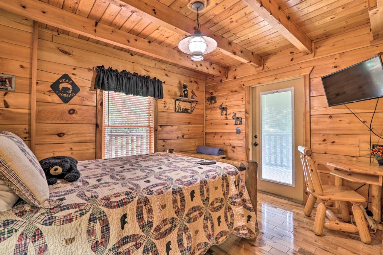Pigeon Forge Getaway With Covered Patio And Hot Tub! Bagian luar foto