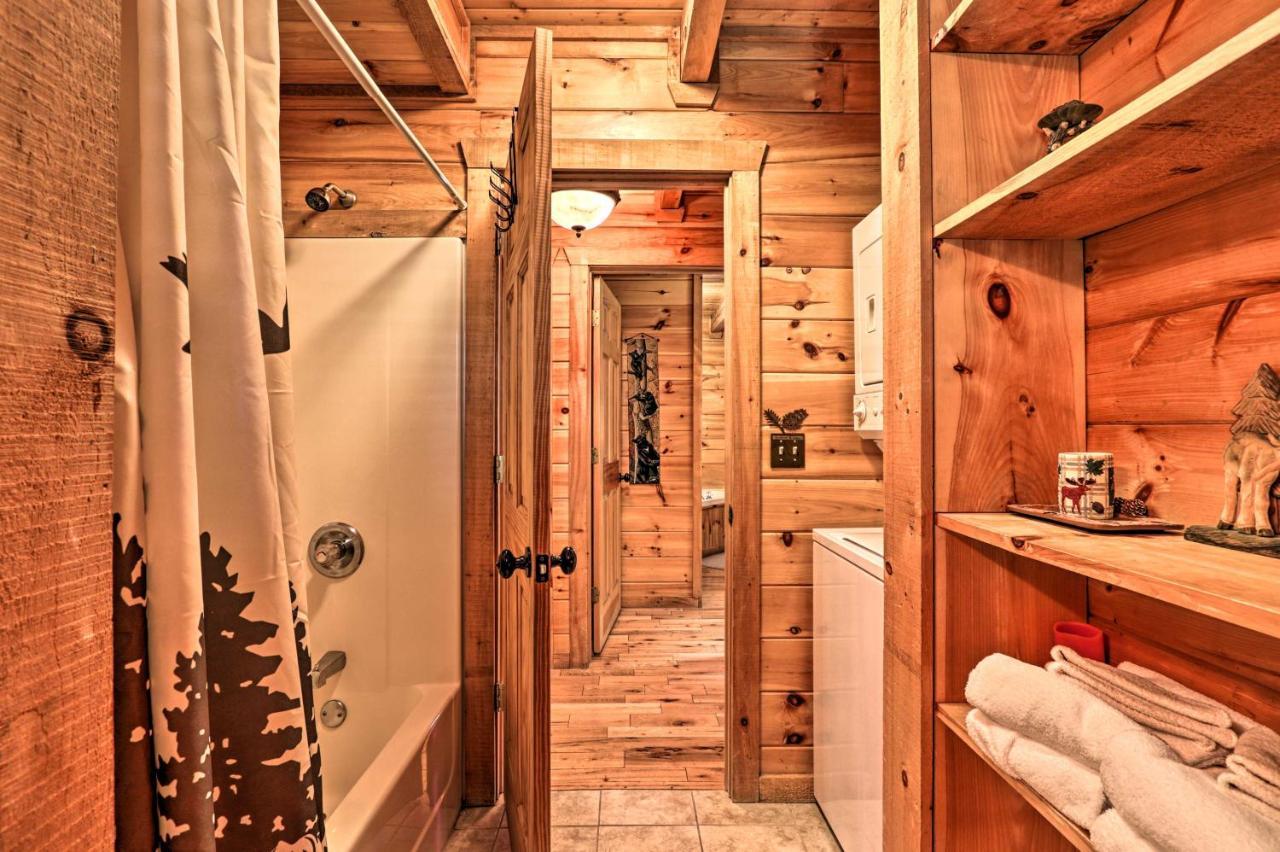 Pigeon Forge Getaway With Covered Patio And Hot Tub! Bagian luar foto