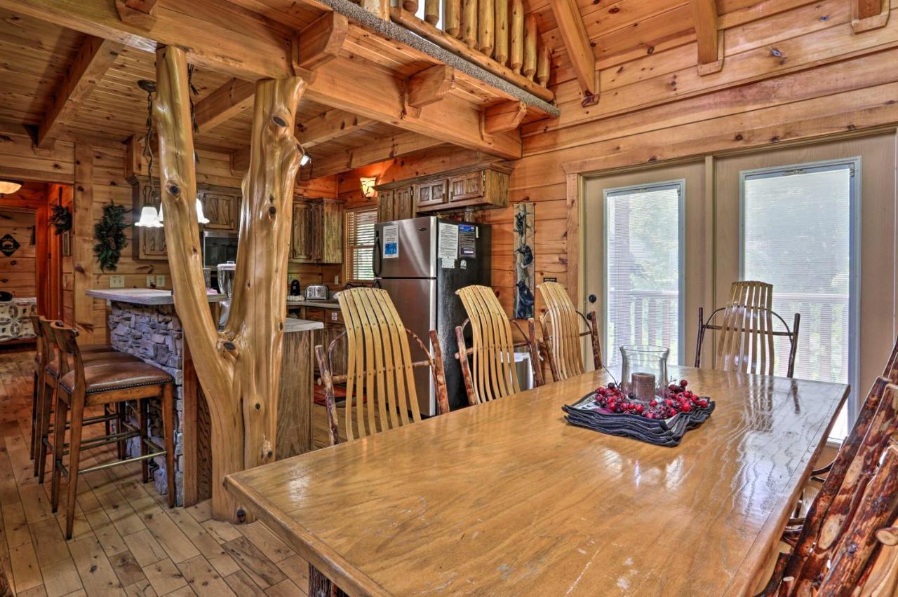 Pigeon Forge Getaway With Covered Patio And Hot Tub! Bagian luar foto