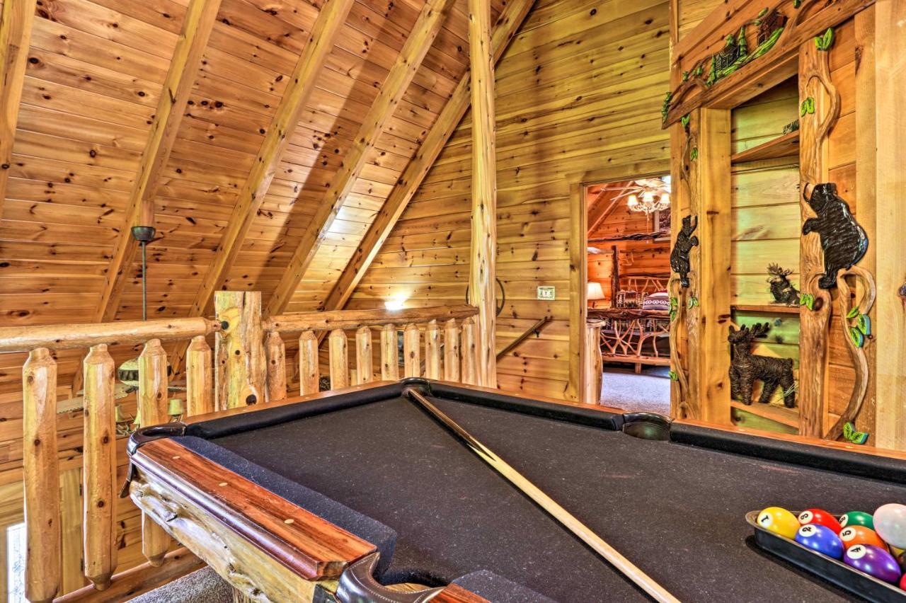 Pigeon Forge Getaway With Covered Patio And Hot Tub! Bagian luar foto