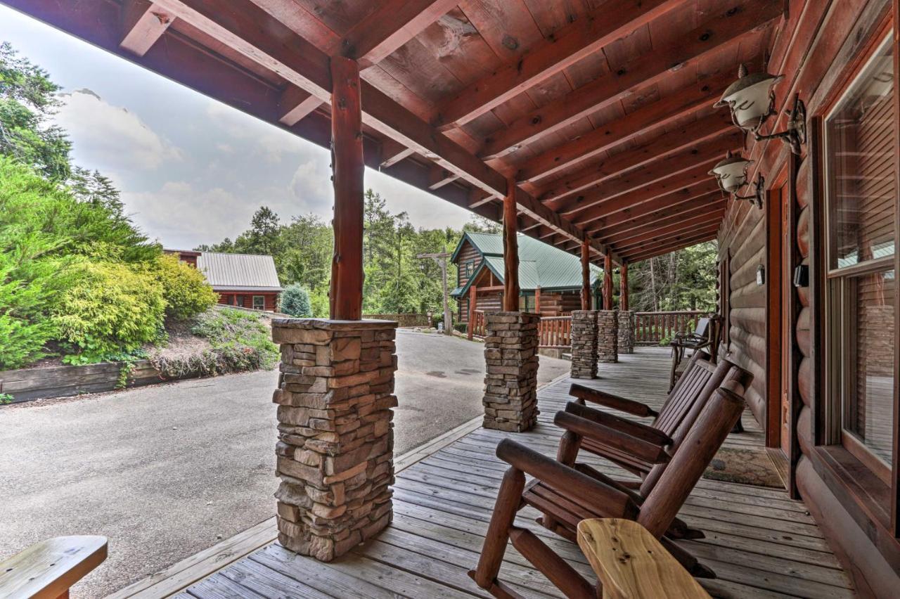 Pigeon Forge Getaway With Covered Patio And Hot Tub! Bagian luar foto